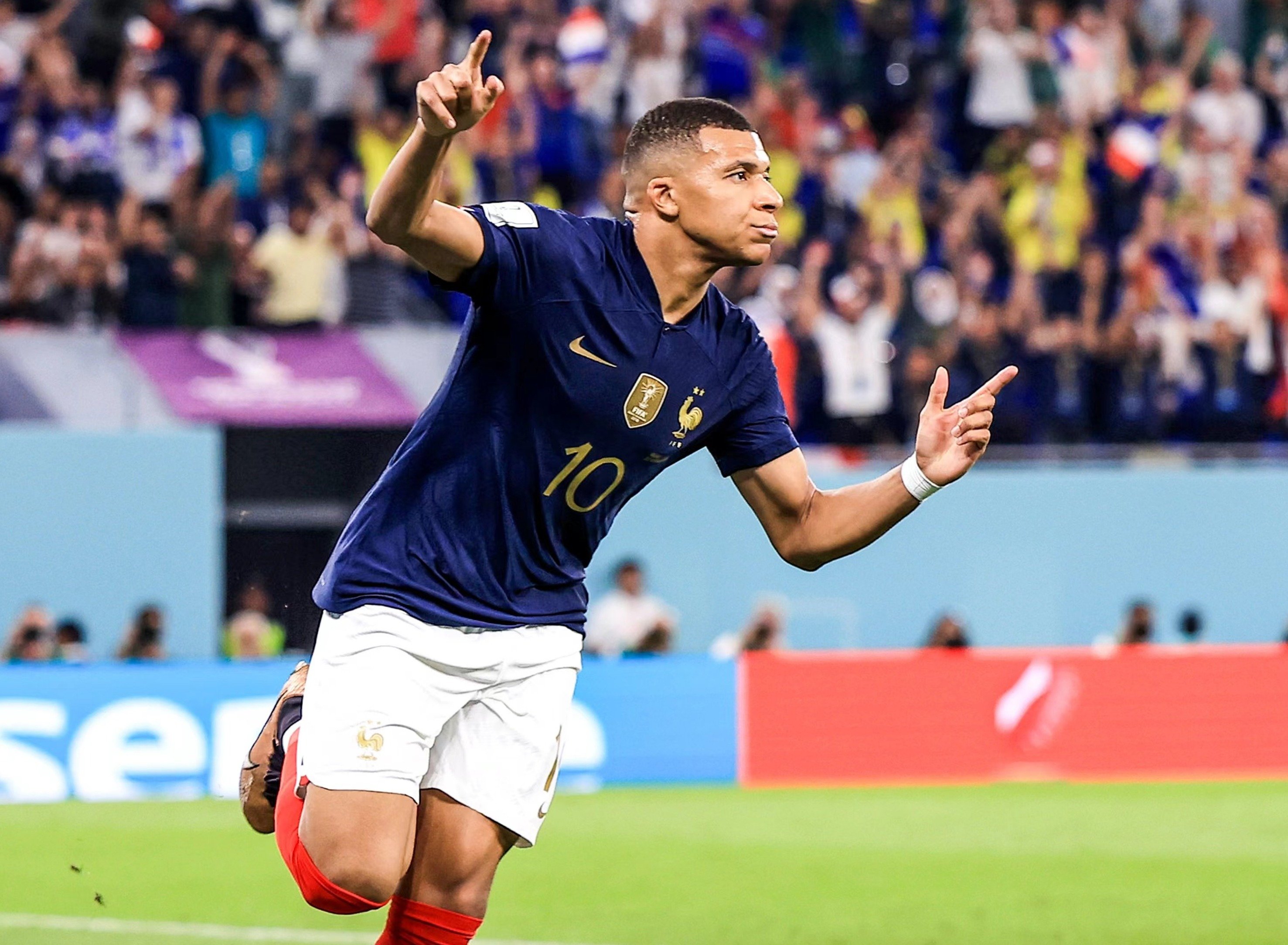 《智龙迷城》厂商换帅：社长因薪酬过高遭投资者逼宫！