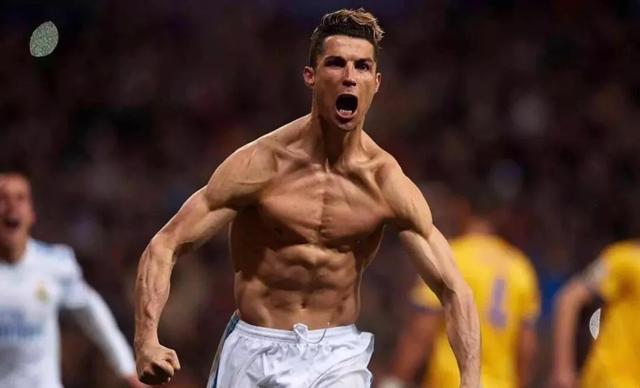 [国内足球]苏州东吴门前混战 尤萨爆射破门