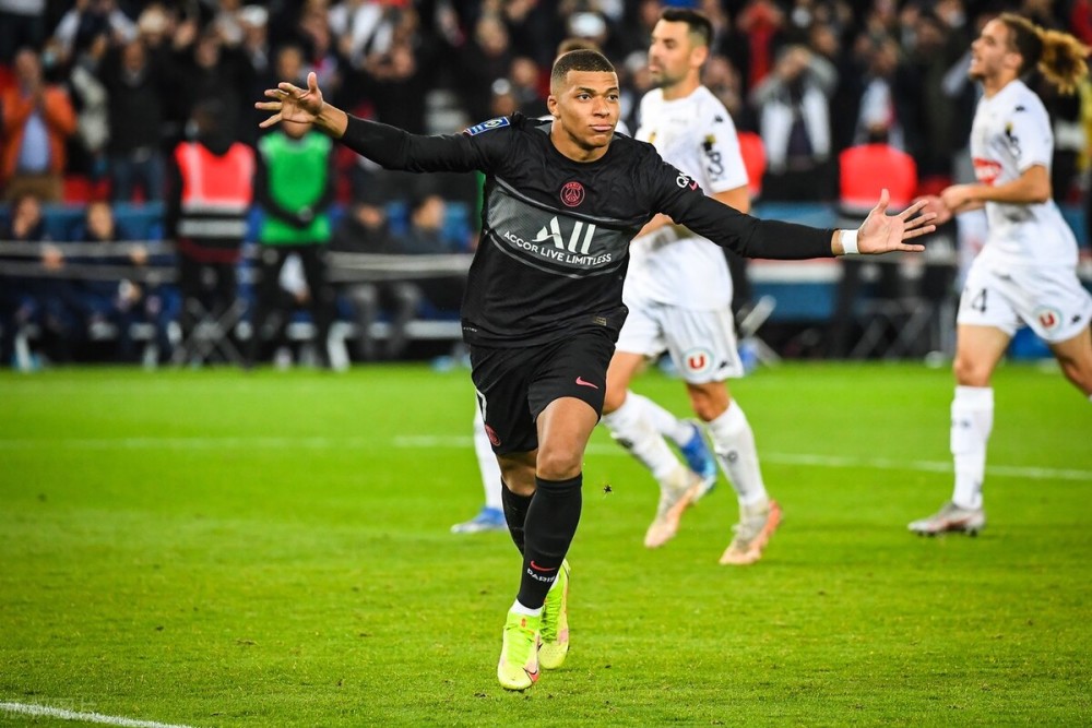 [NBA]杨瀚森替补出场 开拓者客场胜马刺