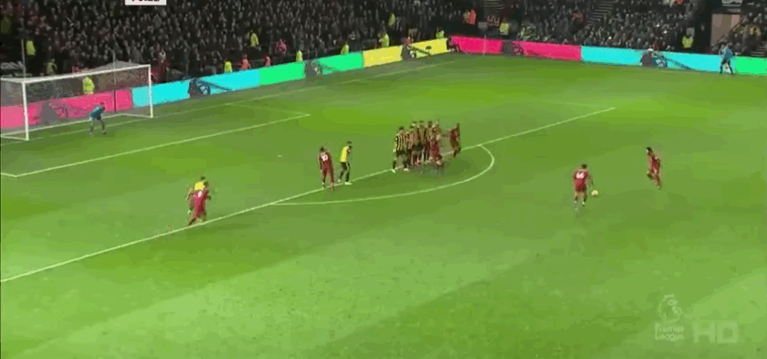 NBA-快船逆转活塞 小卡持球强突